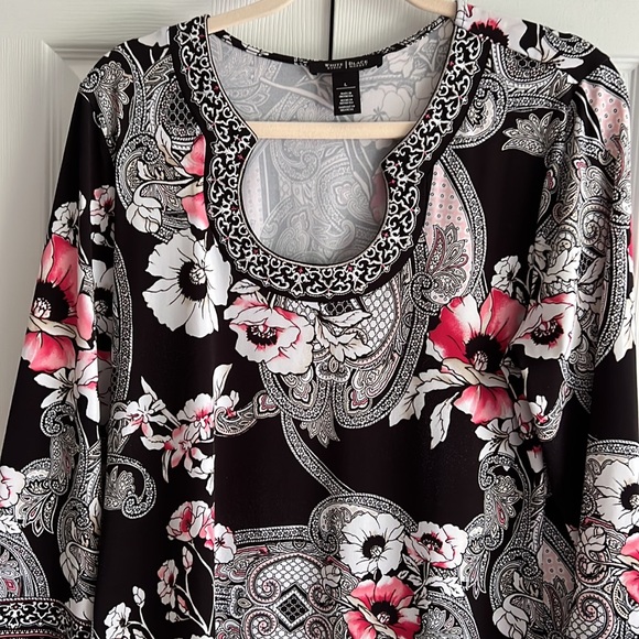 White House Black Market long sleeve top to wear with leggings - Picture 4 of 4